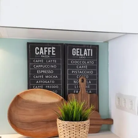 Apartment Metro *
